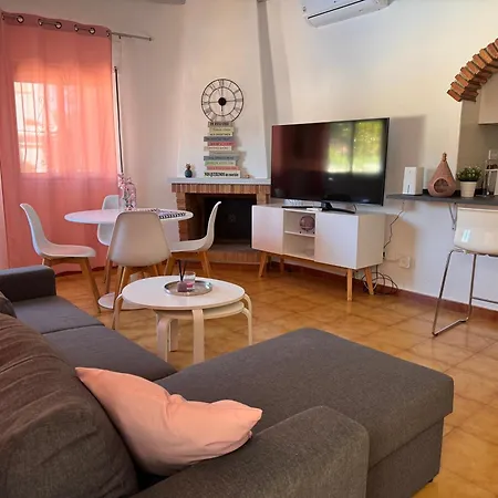Carolina Locdenia Villa